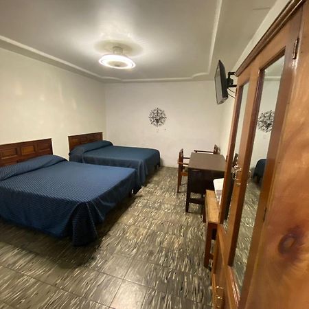Hotel Flamingos De Ciudad Guzman Buitenkant foto