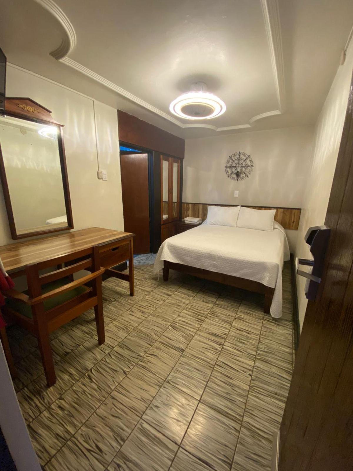 Hotel Flamingos De Ciudad Guzman Buitenkant foto